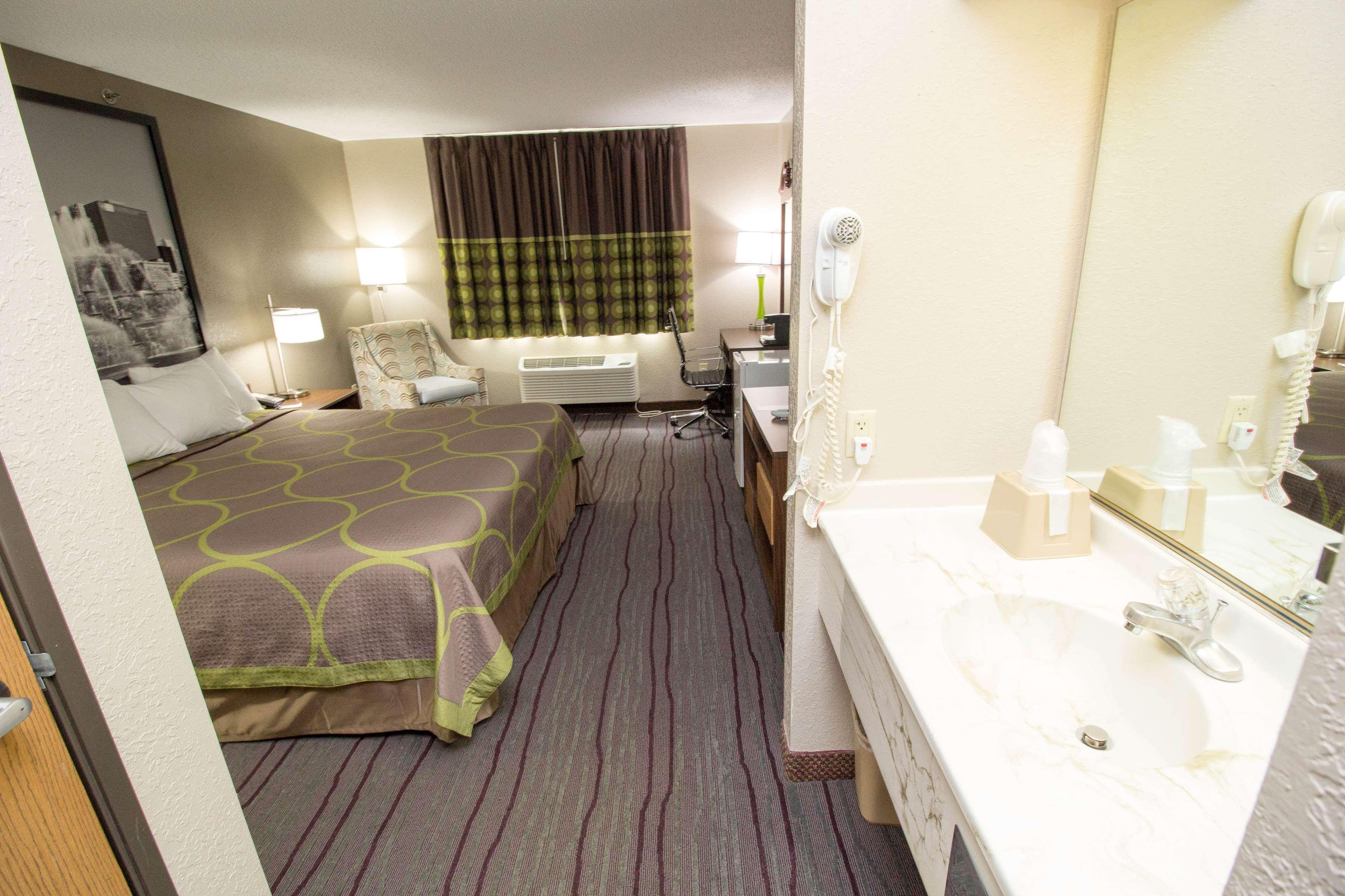 Super 8 By Wyndham Chicago O'Hare Airport Hotel Elk Grove Village Exterior foto