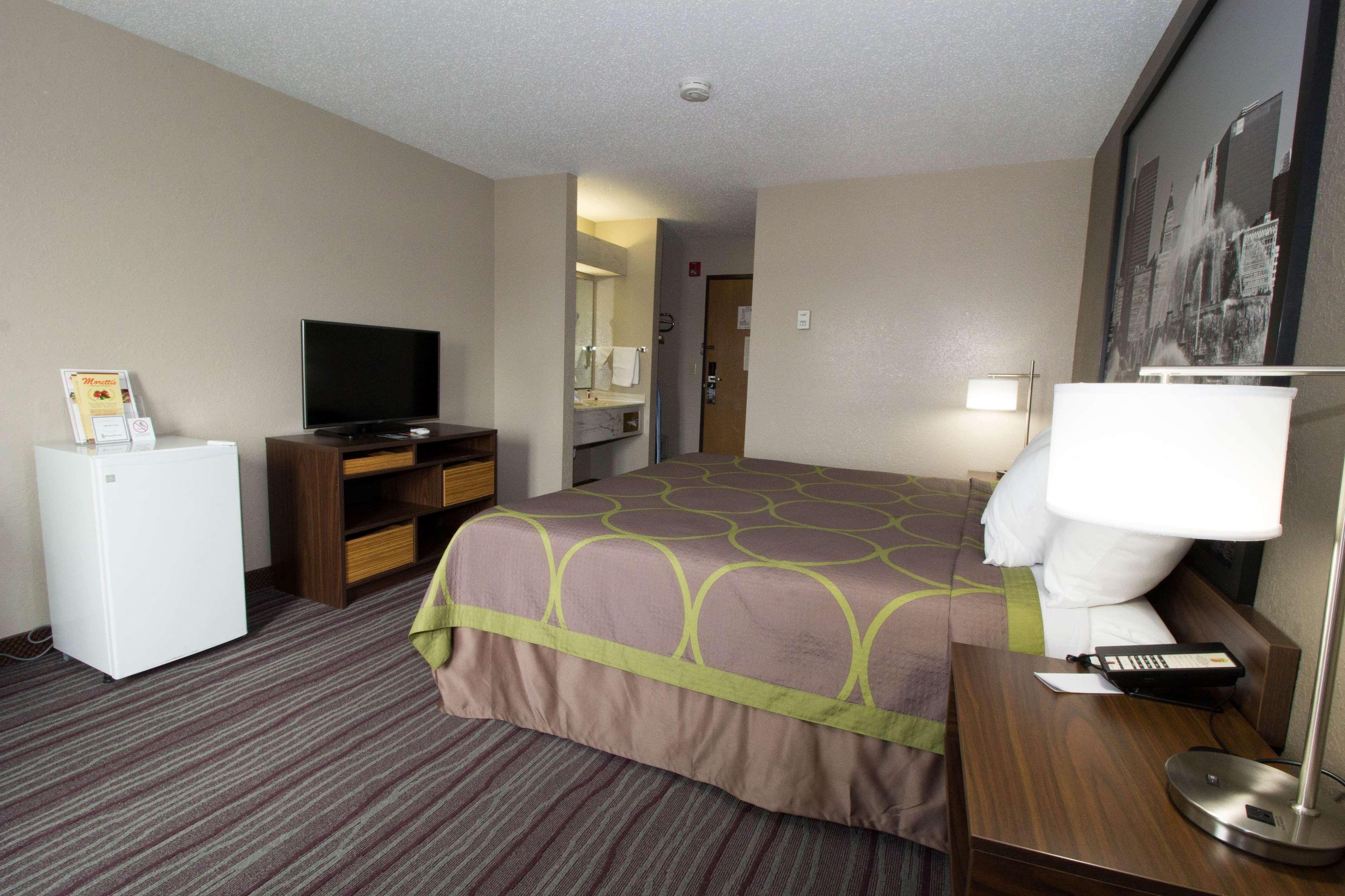 Super 8 By Wyndham Chicago O'Hare Airport Hotel Elk Grove Village Exterior foto