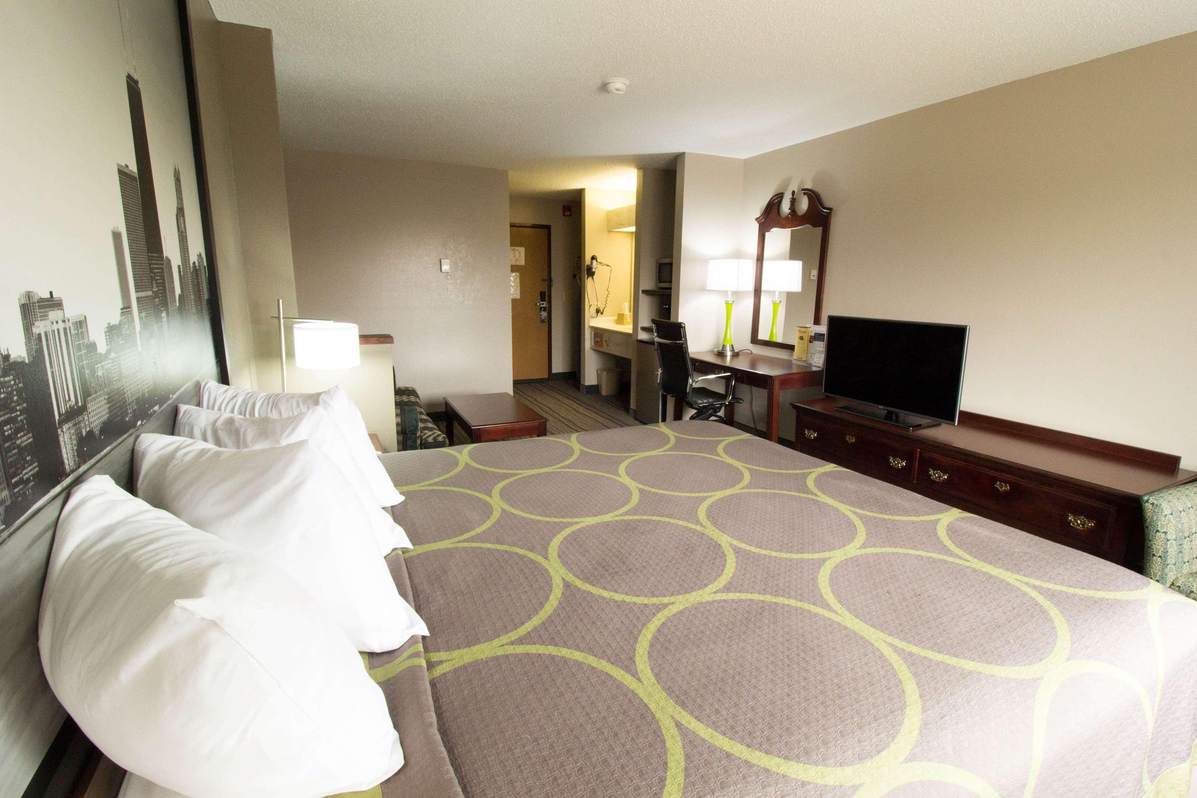 Super 8 By Wyndham Chicago O'Hare Airport Hotel Elk Grove Village Exterior foto