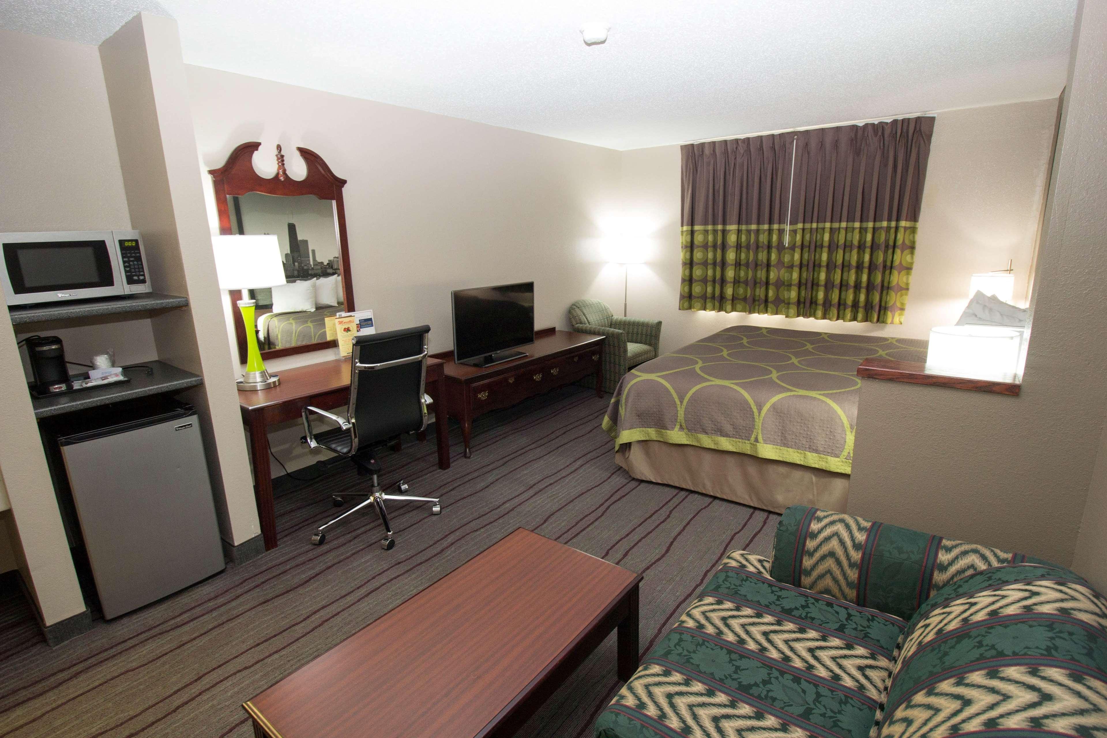 Super 8 By Wyndham Chicago O'Hare Airport Hotel Elk Grove Village Exterior foto