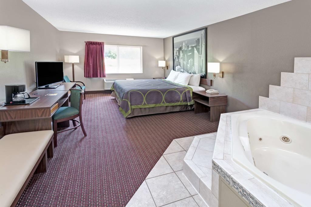 Super 8 By Wyndham Chicago O'Hare Airport Hotel Elk Grove Village Exterior foto