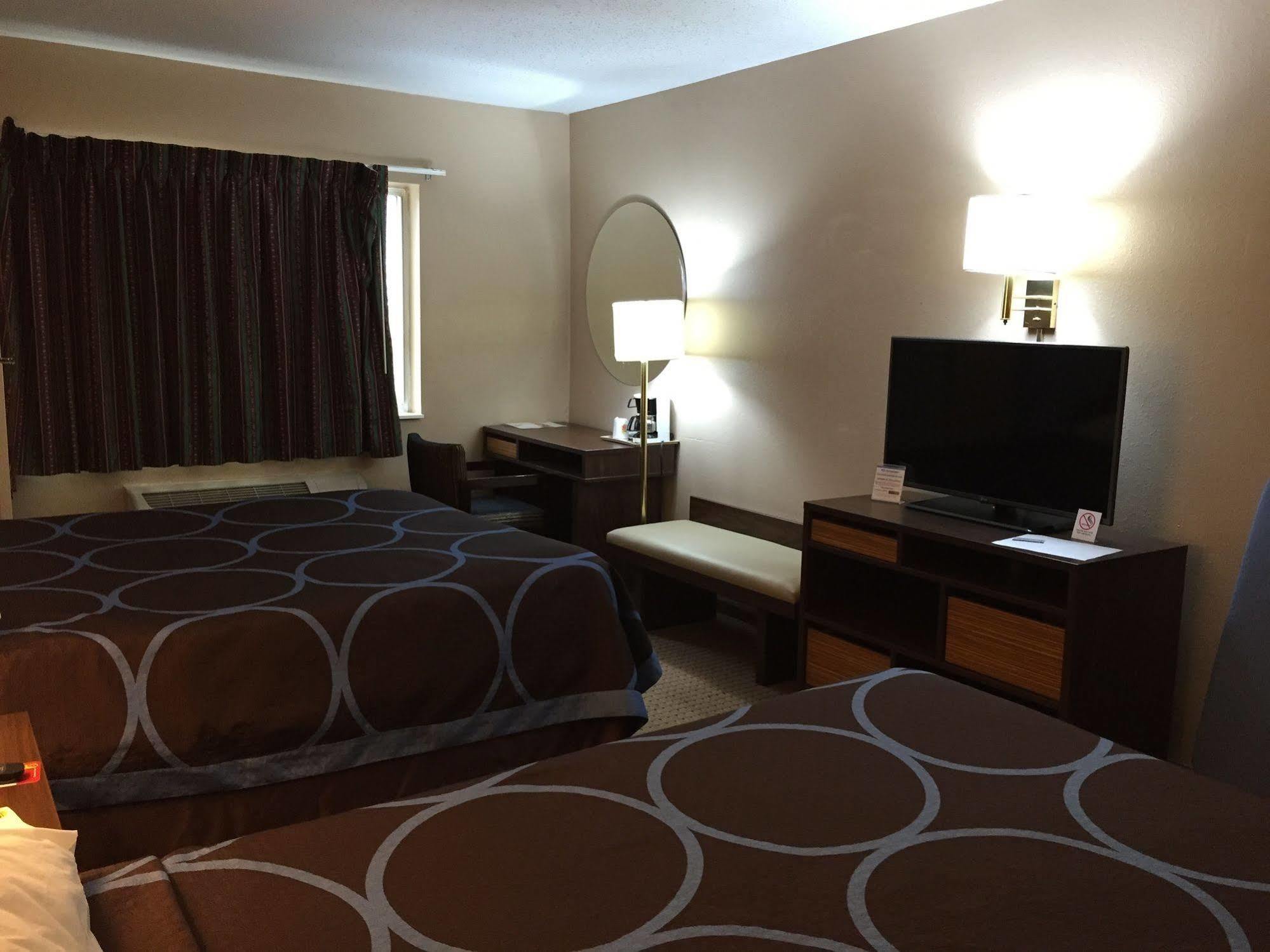 Super 8 By Wyndham Chicago O'Hare Airport Hotel Elk Grove Village Exterior foto